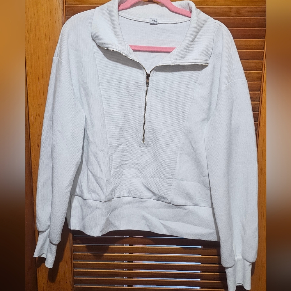 Anrabess White Women's Quarter-Zip Sweatshirt